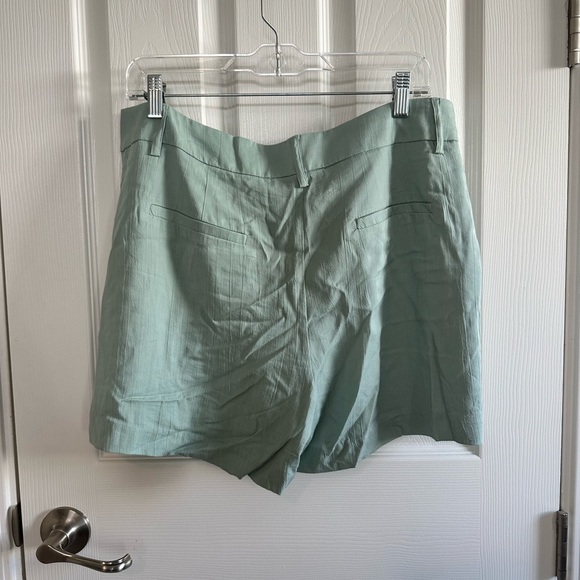 Forever 21 fancy shorts - Picture 4 of 4